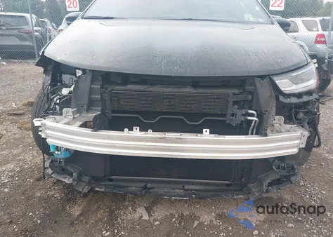 2025 Chrysler Pacifica Select z USA, uszkodzony, nr VIN 2C4RC1BG8SR551400